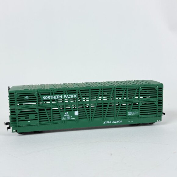 HO Scale Train Boxcars Milwaukee Road Conrail Northern Pacific Timber Line - Picture 2 of 7